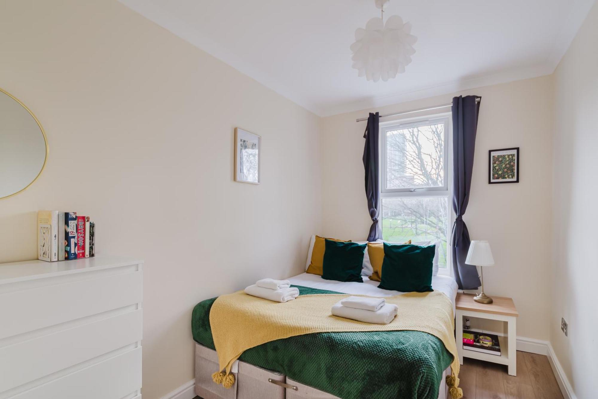 Апартаменты Modern Cosy Corner Flat 3 Bed And Loft Sleep 7 People Лондон Экстерьер фото